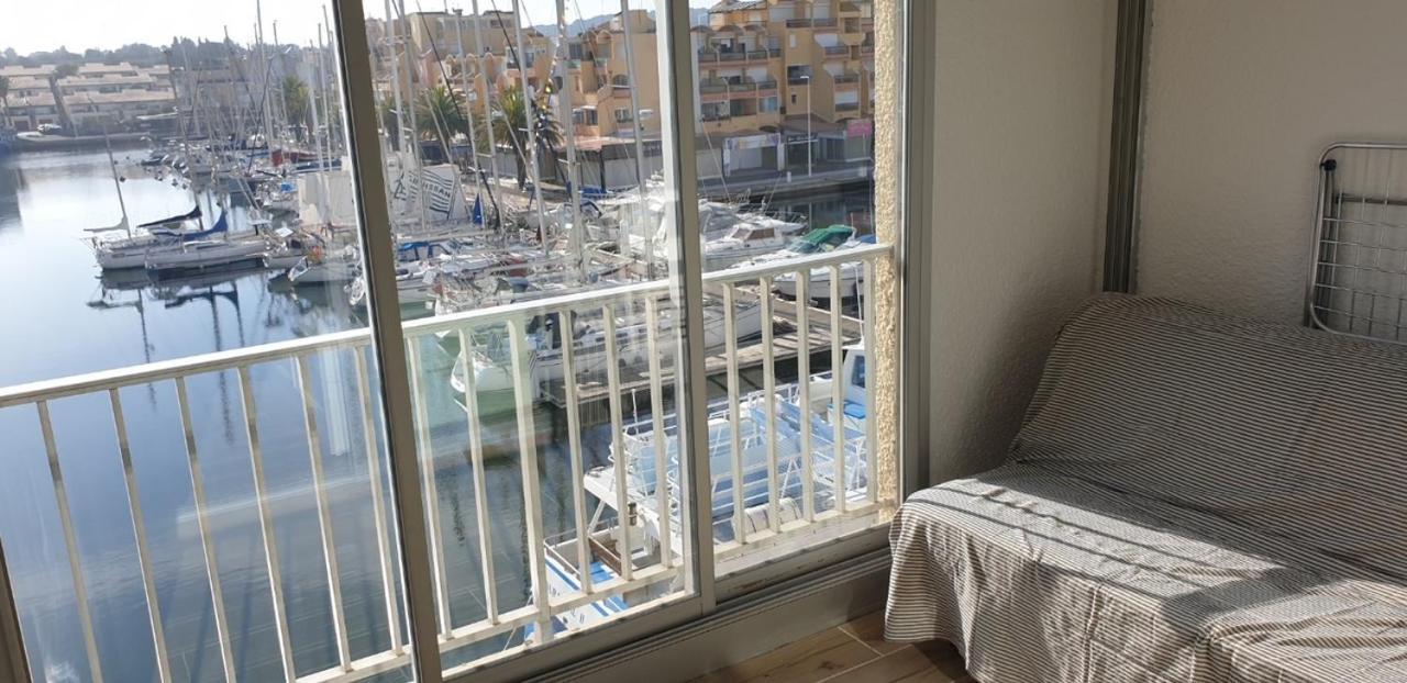 Studio Gruissan Vue Port Екстериор снимка